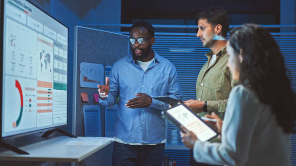 En 2025, l’intelligence artificielle domine les stratégies de growth hacking. Les équipes utilisent des algorithmes prédictifs